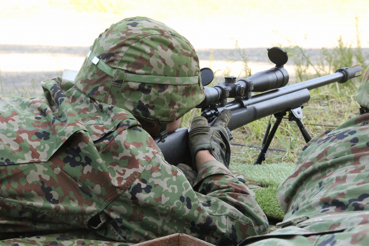 陸上自衛隊が導入した対人狙撃銃